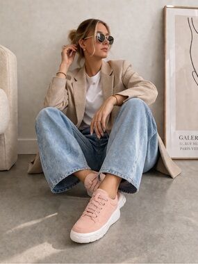 Alexander McQueen Blush Suede Oversized Sneakers – Made in Italy Sz 38